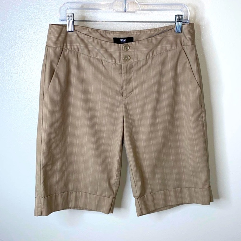 Sz 10/12 Long shorts beige